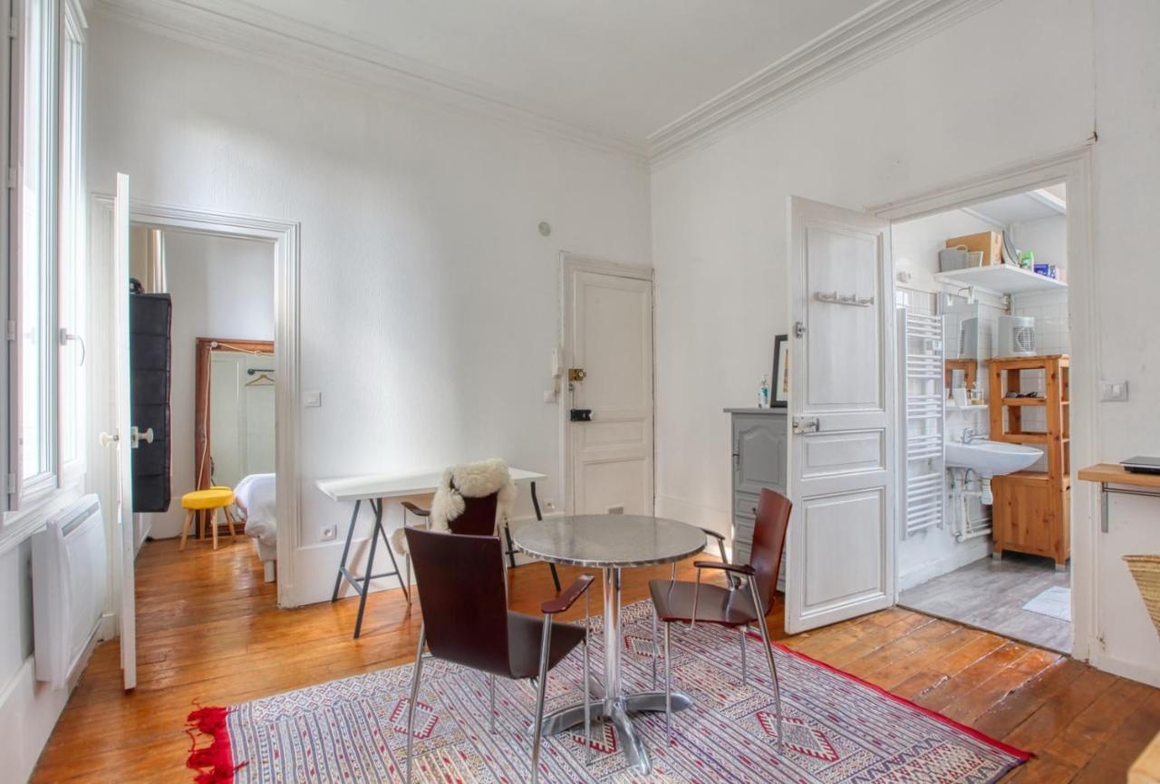 F1 Au Pied De La Cathedrale Apartment Бове Екстериор снимка